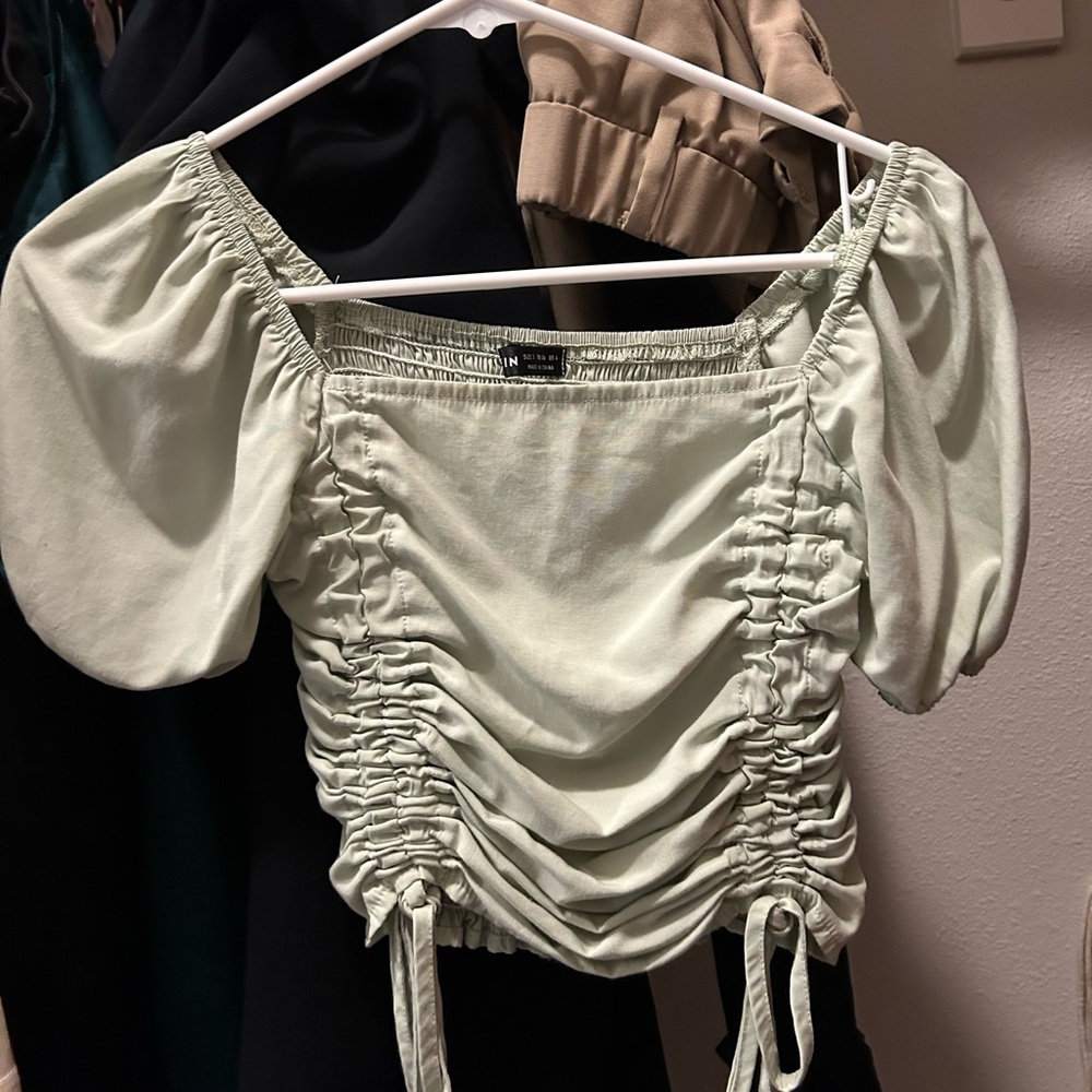 Shein cropped puffy sleeve top